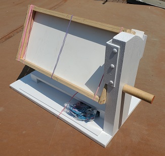 Cutout Comb Framer - by Ron Barrows