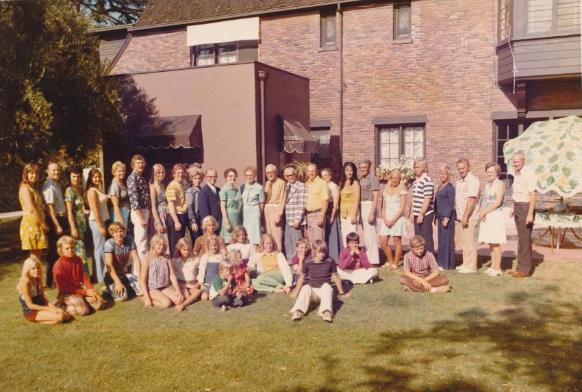 1974_jul_family_reunion_westwood.jpg