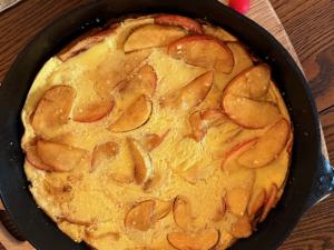 Apple Skillet Cake